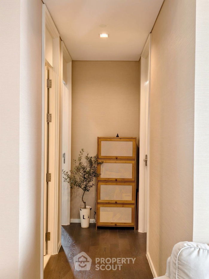 picture 2-BR Condo at The Saint Residences near MRT Phahon Yothin (ID 2217915) - 6/14