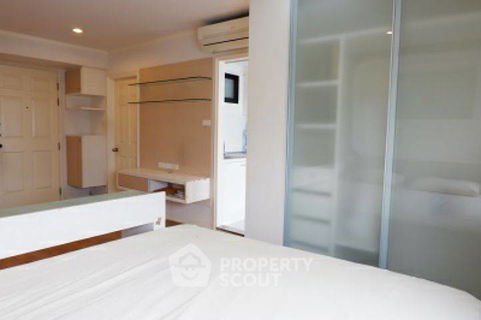 คอนโด สตูดิโอ ที่ ลุมพินีเพลส ปิ่นเกล้า 2 ใกล้ MRT บางยี่ขัน (ID 1398549)