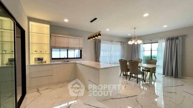 picture 4-BR House at Setthasiri Bangna-Suvarnabhumi close to Suvarnabhumi Airport (ID 2227169) - 5/19