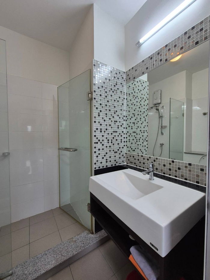 picture Fully furnished room for rent , near ARL and MRT Huamak station - 14/15