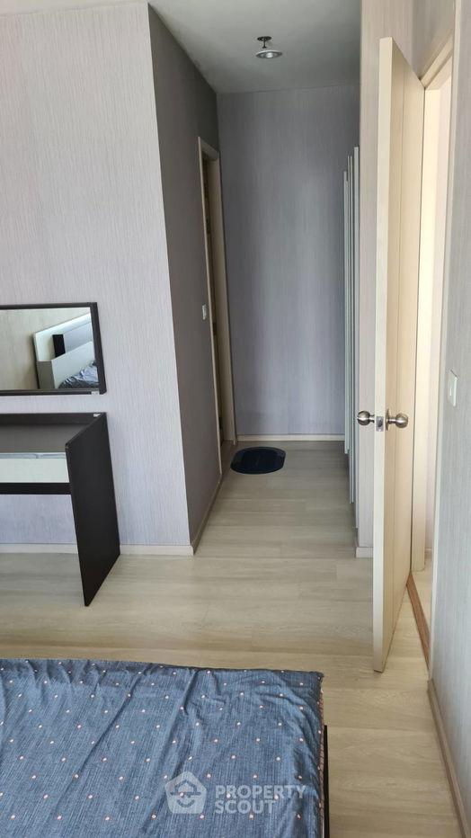 picture 2-BR Condo at Life Asoke near ARL Makkasan (ID 1292290) - 8/19