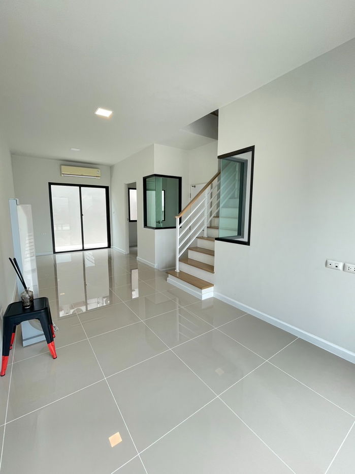 รูป 🏡 ทาวน์โฮมสไตล์โมเดิร์นใจกลางเพชรเกษม -  ราคาเบา แต่ฟังค์ชั่นครบ  - รูปที่ 3/12
