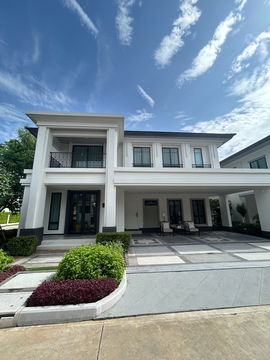 🎉 Secret Deal That Isn't So Secret!!! A Special Opportunity For Those Looking For A Luxury Home Ready To Move In