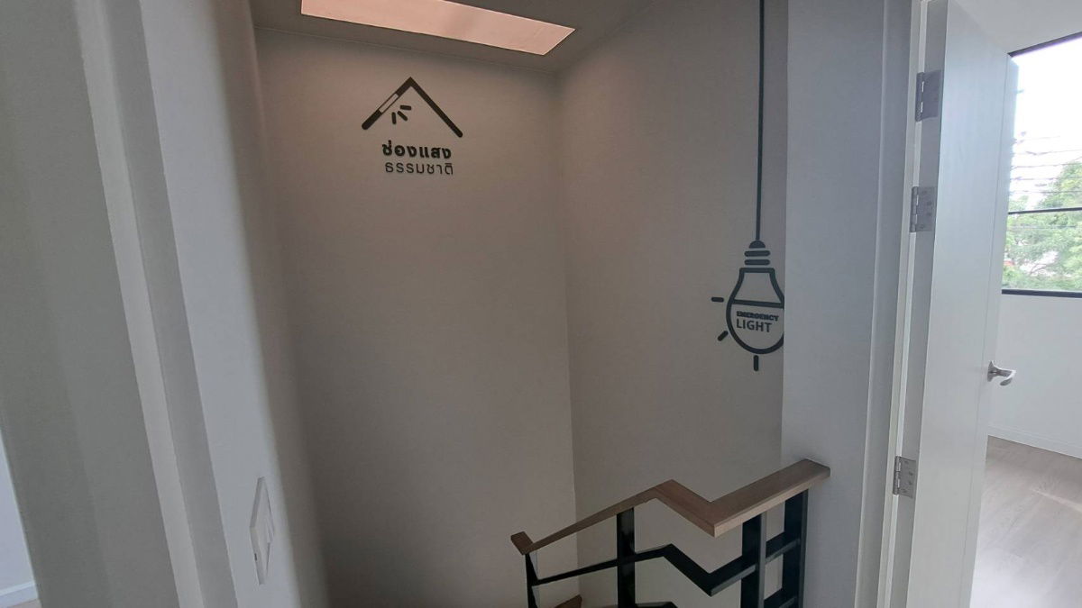 รูป ขายบ้านบ้านตัวอย่าง ทาวน์โฮม หน้าคลับเฮ้าส์ วิวสระว่ายน้ำ !!! สไตล์ Modern Loft โครงการ สิริเพลส ประชาอุทิศ 90 - รูปที่ 15/16