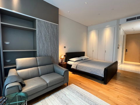 P-118222 Condo for rent Sindhorn Residence fully furnished (Confirm again when visit). 
