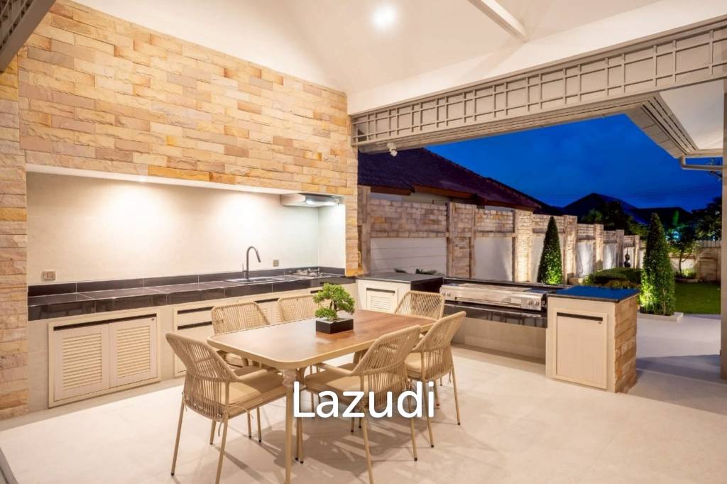 รูป 4 Beds 4 Baths 402 SQ.M. Luxury Homes In East Pattaya - รูปที่ 16/26