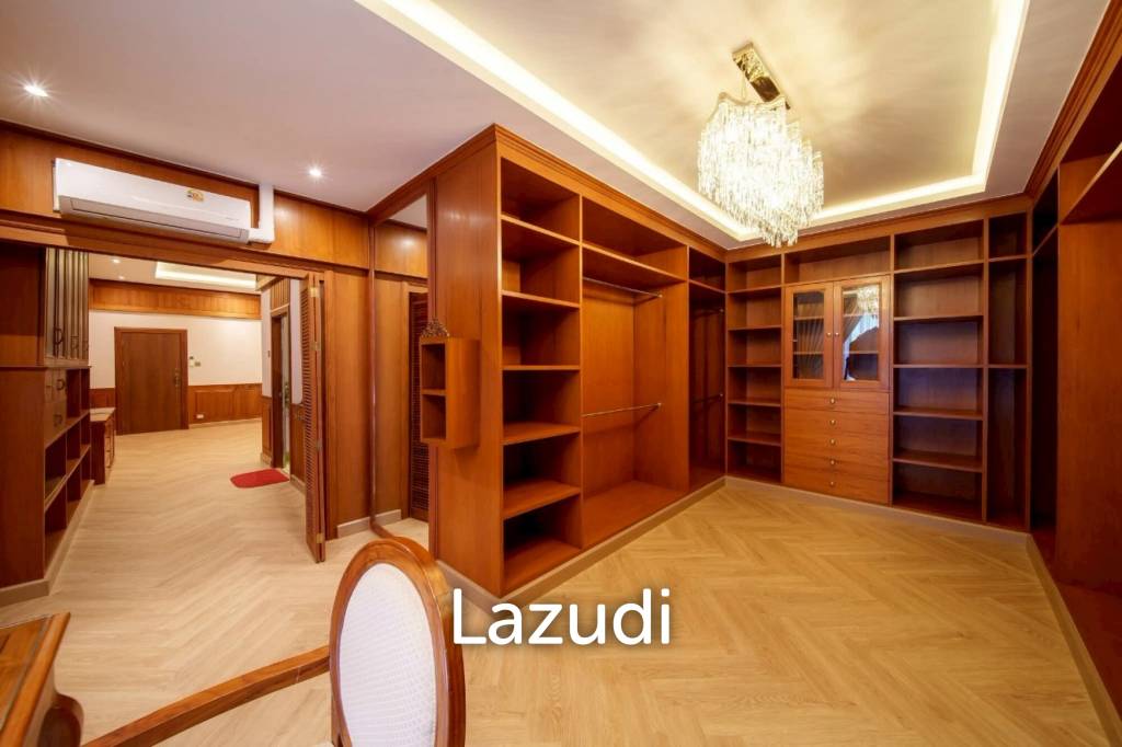 รูป 4 Beds 4 Baths 402 SQ.M. Luxury Homes In East Pattaya - รูปที่ 11/26