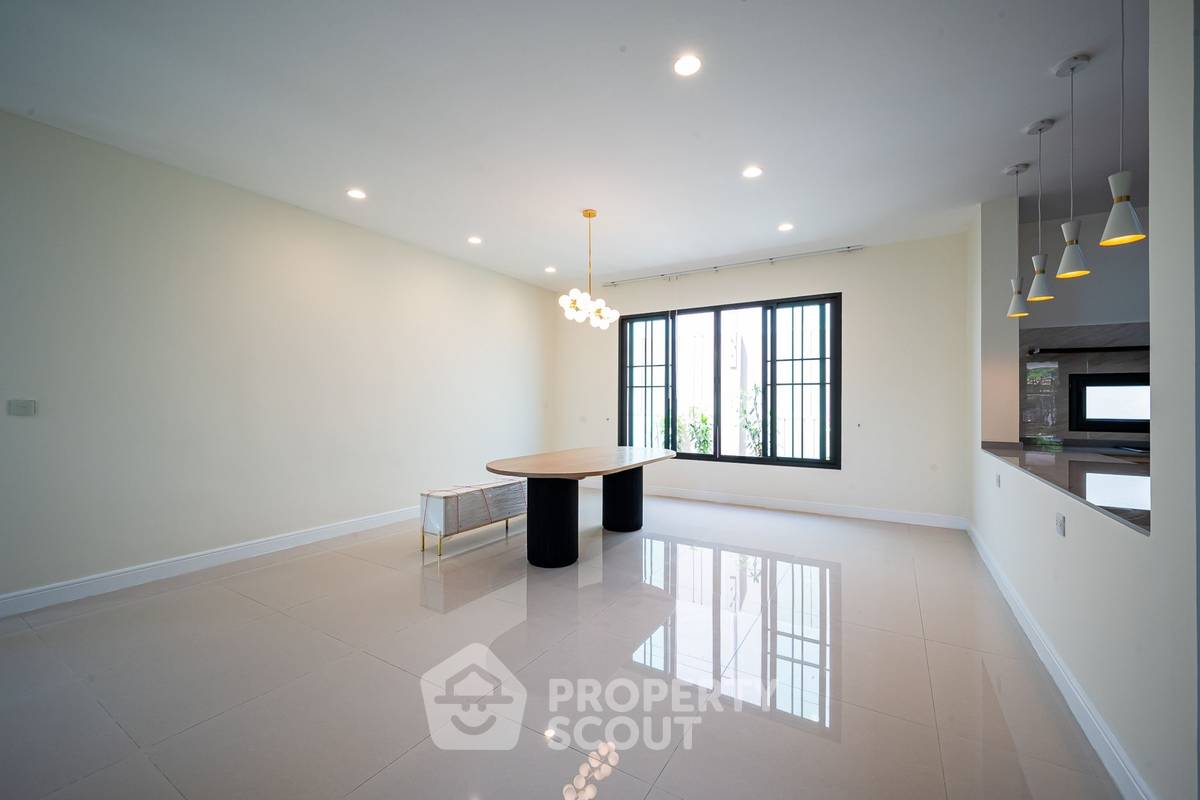 รูป บ้าน 5-ห้องนอน ใน แสมดำ (ID 1330992) - รูปที่ 8/29