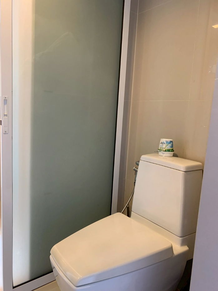 รูป ให้เช่า 1 ห้องนอน คอนโดริทึ่ม สาทร ชั้นสูง วิวเมือง แต่งครบ พร้อมเข้าอยู่ - รูปที่ 7/11