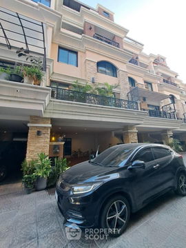 3-BR Townhouse close to Phrom Phong (ID 2006475)