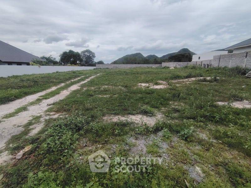 รูป ที่ดินสำหรับปล่อยขาย 2,400 ตารางเมตร แถว ใน ทับใต้ (ID 2227847) - รูปที่ 11/12