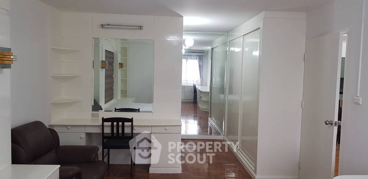 picture 3-BR Condo at Top View Tower Condominium near BTS Thong Lor (ID 562830) - 3/16