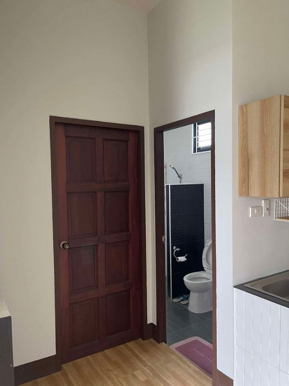 รูป ขายบ้านเดี่ยวหลังมุม 70 ตร.ว. ติดถนน2ฝั่ง ตกแต่งพร้อมอยู่ วิวภูเขา อ.แม่จัน  - รูปที่ 8/10