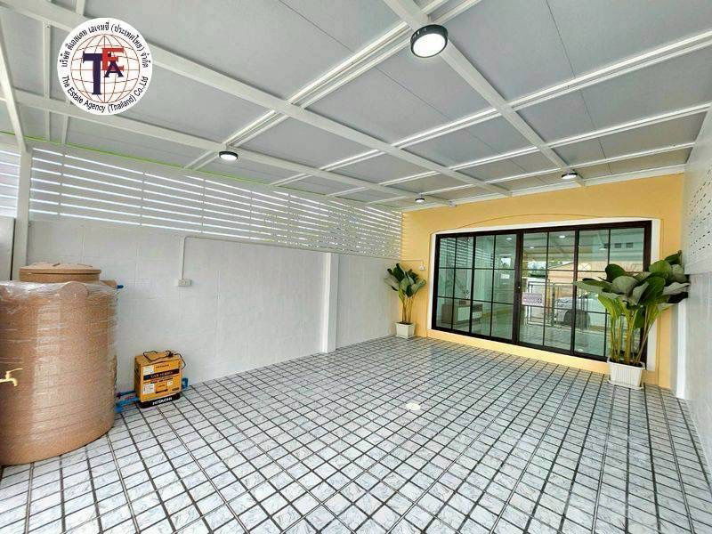 รูป ขายบ้านทาวน์เฮ้าส์ 2 ชั้น หลังมุม รีโนเวทใหม่ ม.ร่มเงาไม้  ซ.วัดลาดปลาดุก บางบัวทอง นนทบุรี แค่1.49ลบ. ผ่อนเบาๆ 5,xxxบาท - รูปที่ 2/9