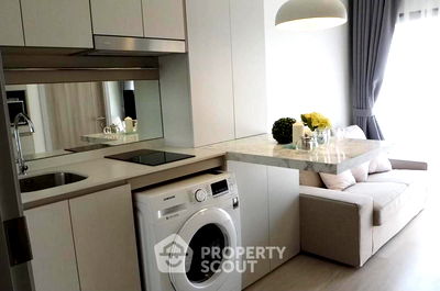 Condos for rent MRT Sam Yan : 2-BR Condo at The Lofts Silom near BTS Surasak (ID 904297)