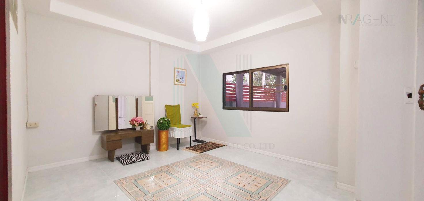 picture 🎉 For Sell House K.C. GARDENHOME 2-story 5 bedroom 2 bathroom - 7/8