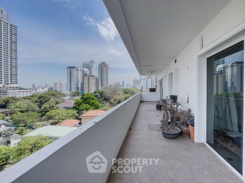 3-BR Condo at 33 Tower near BTS Phrom Phong (ID 2053519)