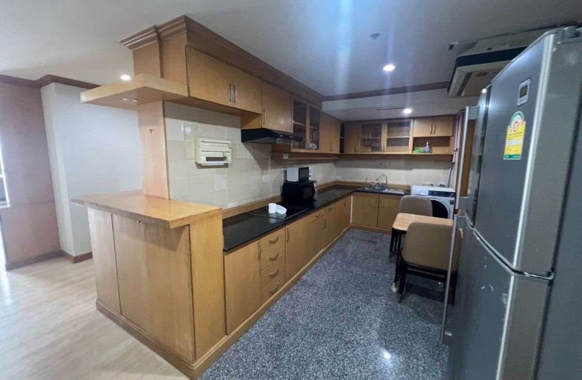 picture  Silom                       Suite  - 3/15