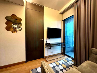 คอนโด สุขุมวิท 24 : 📍Special deal!📍 ให้ขายคอนโด เดอะ ลุมพินี 24 อาคาร  ชั้น 3 1 ห้องนอน ขนาด 32 ตรม ใกล้ รพ.เทพธารินทร์
