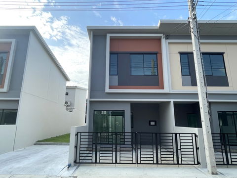 🏡 ขายทาวน์โฮมแปลงมุม สิริเพลส เพชรเกษม-สาย 4