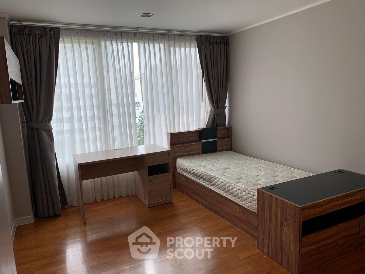 picture 3-BR Condo at Baan Siri Ruedee Condominium near BTS Phloen Chit (ID 452718) - 7/11