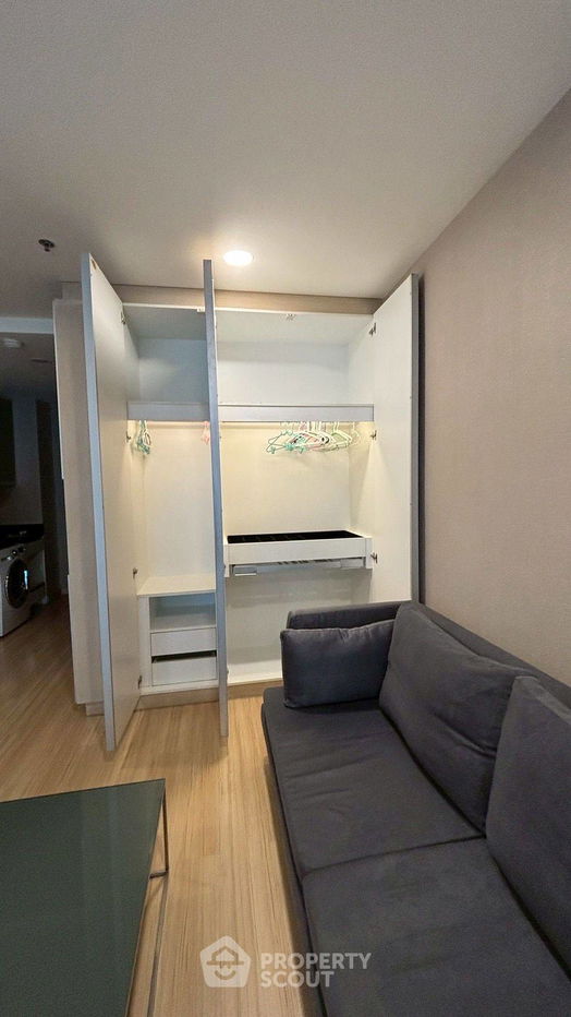 picture Studio Condo at Sky Walk Residences near BTS Phra Khanong (ID 2226510) - 2/6