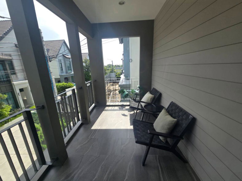 picture House For Sale Modern Farmhouse at Sansiri Prachauthit90 - 5/10