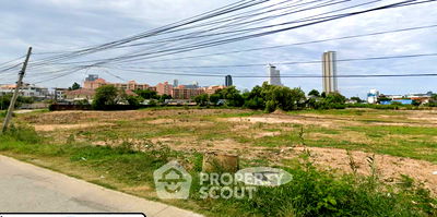 Land for sale : 1,476 m² Land for Sale close to Pattaya (ID 2184284)