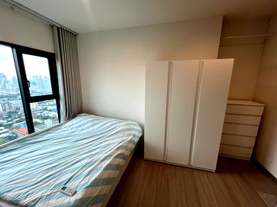 Condos for sale BTS Thong Lo (Thong Lor) : P-118362 Condo for sell THE BASE Phetchaburi-Thonglor fully furnished.