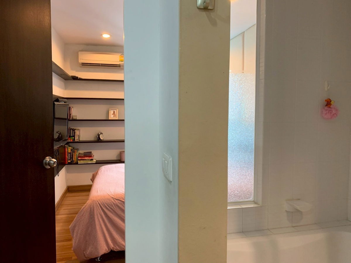 รูป คอนโดใจกลางลาดพร้าว Ideo ลาดพร้าว 17 แต่งครบ Built-in ทั้งห้อง วิวสระว่ายน้ำ โล่ง ไม่ชนใคร! - รูปที่ 9/17