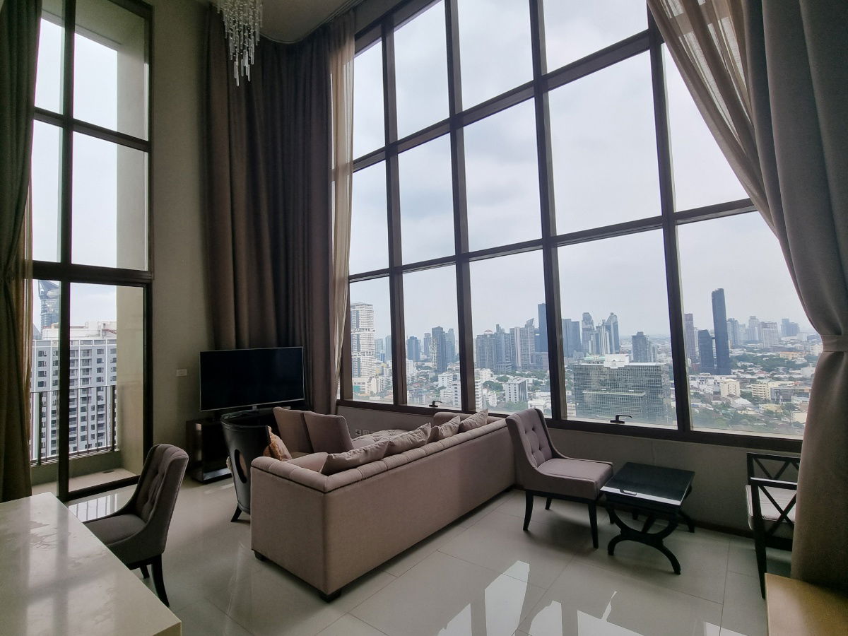 picture Your Dream Duplex Awaits! Live in Style at Emporio Place, Sukhumvit 24 - 10/20