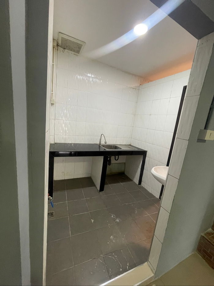 รูป บ้านตึก 3ชั้นทตกแต่งแล้วพร้อมอยู่ เดินทางสะดวก+ง่าย ใกล้สถานที่สำคัญหลายแห่ง - รูปที่ 4/9