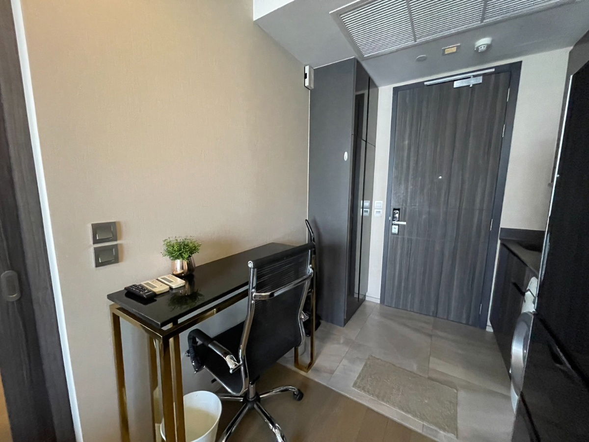 picture Ashton Asoke | BTS Asoke only 230 meters - 10/16