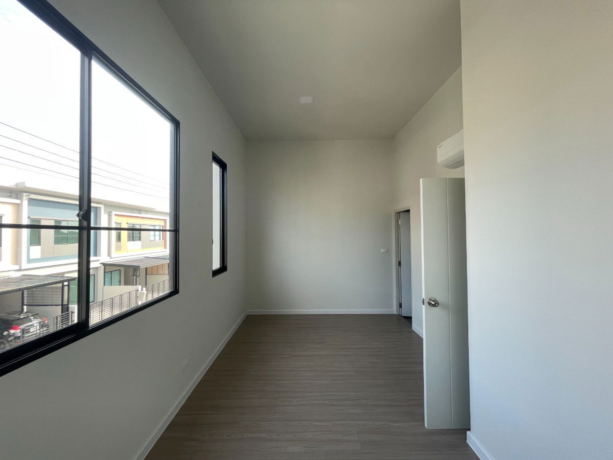 picture 🏡 Corner Townhome for Sale – Siri Place Phetkasem-Sai 4 - 4/8