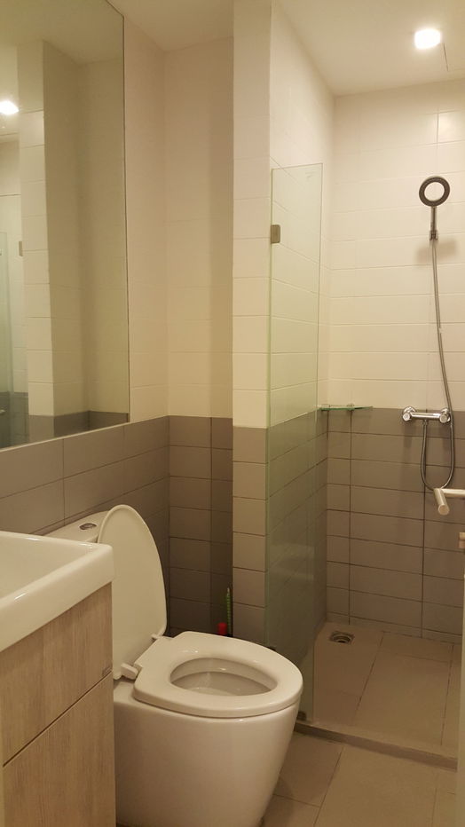 picture Owner sells himself - for rent CONDO DUPLEX @ IDEO MOBI RAMA9 next to MRT Rama 9, Airport Link Makkasan, RCA, Huai Khwang, Ratchadaphisek - 12/23
