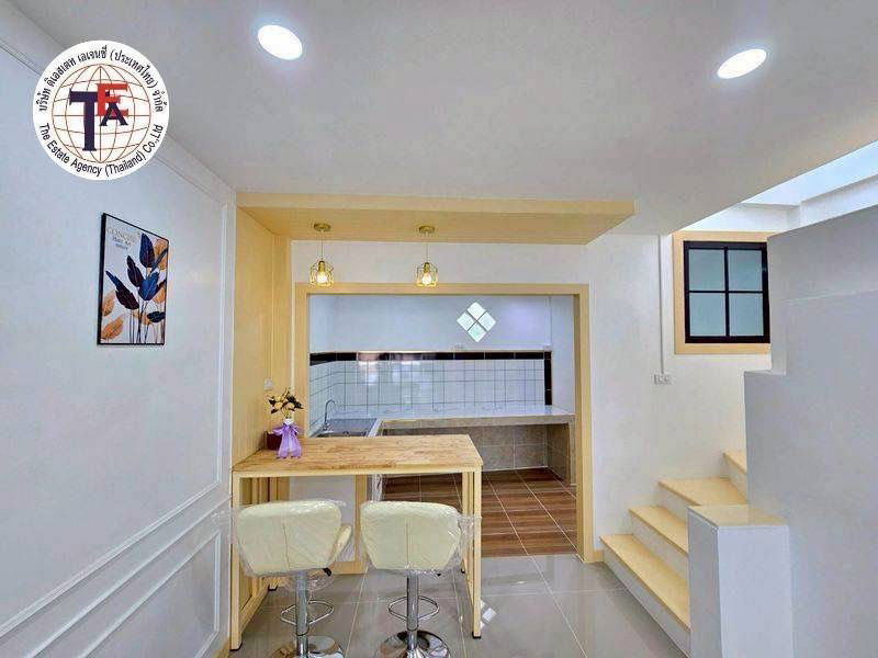 รูป ขายบ้านทาวน์เฮ้าส์ 2 ชั้น หลังมุม รีโนเวทใหม่ ม.ร่มเงาไม้  ซ.วัดลาดปลาดุก บางบัวทอง นนทบุรี แค่1.49ลบ. ผ่อนเบาๆ 5,xxxบาท - รูปที่ 4/9