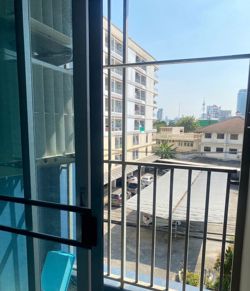 picture 🌿 S327 [For Sale] Condo You Vibha - Lat Phrao 💰 Selling for only 2,575,000 baht 📍 MRT Phahon Yothin - 8/10