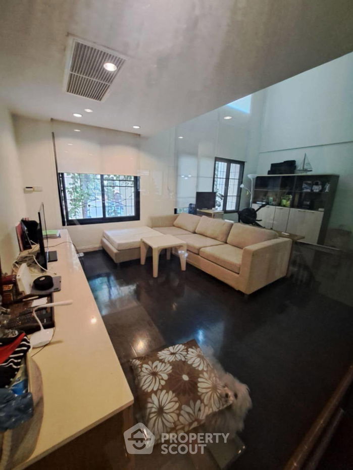 รูป ทาวน์เฮาท์ 3-ห้องนอน ใกล้ พร้อมพงษ์ (ID 2006475) - รูปที่ 6/8