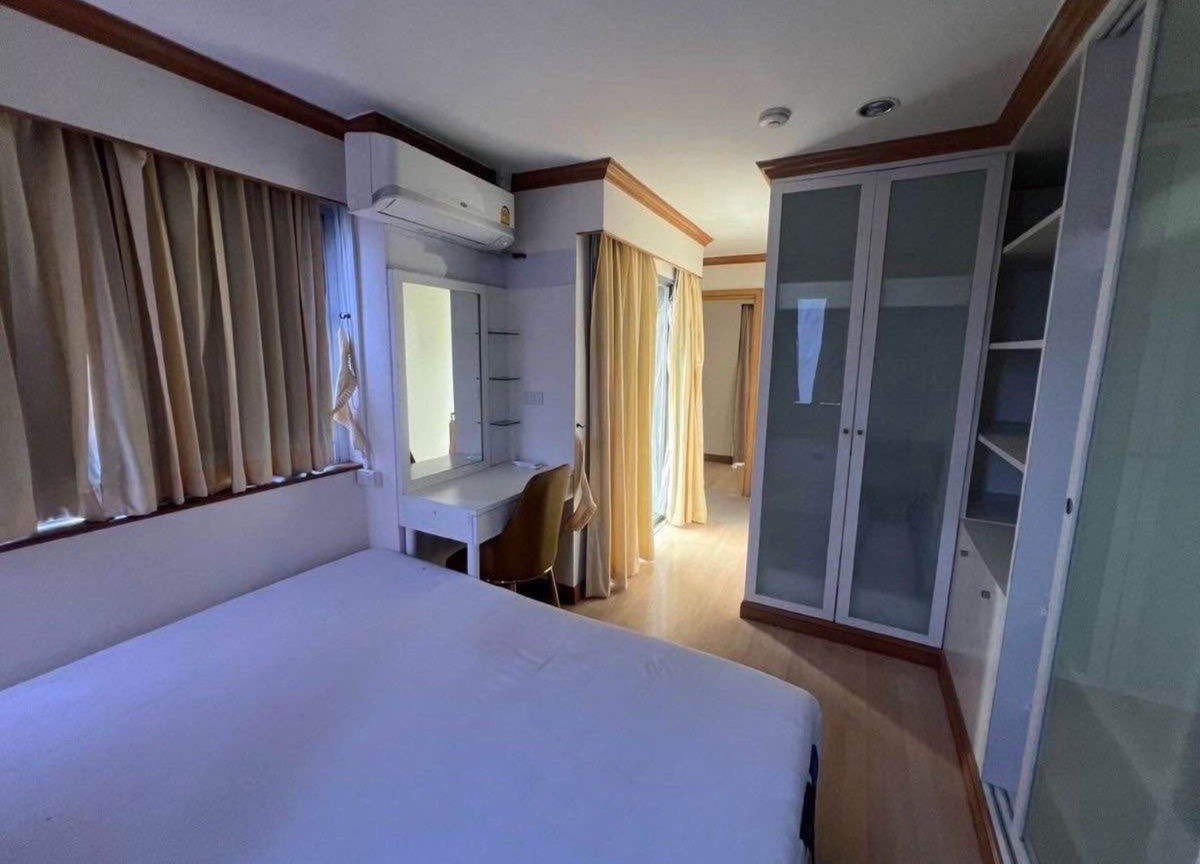 picture  Silom                       Suite  - 8/15