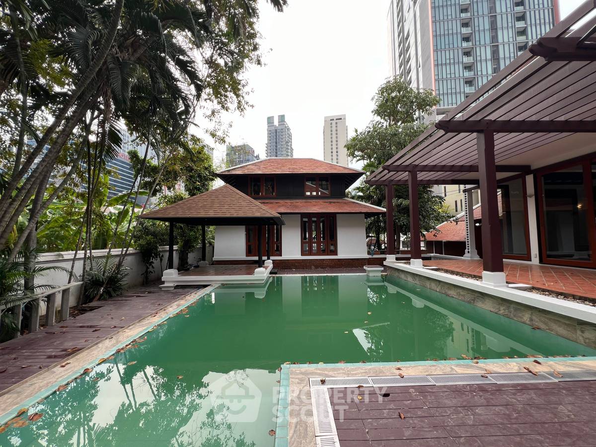 picture 5-BR Villa near MRT Khlong Toei (ID 1483496) - 3/13