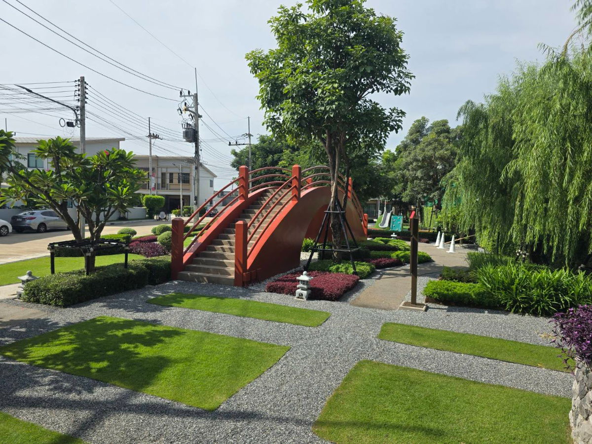 รูป ใกล้ฟิวเจอร์ฯ เพียงไม่กี่นาที! ทาวน์โฮมติดสวนสวย! ชีวิตลงตัวที่รังสิต - รูปที่ 3/12