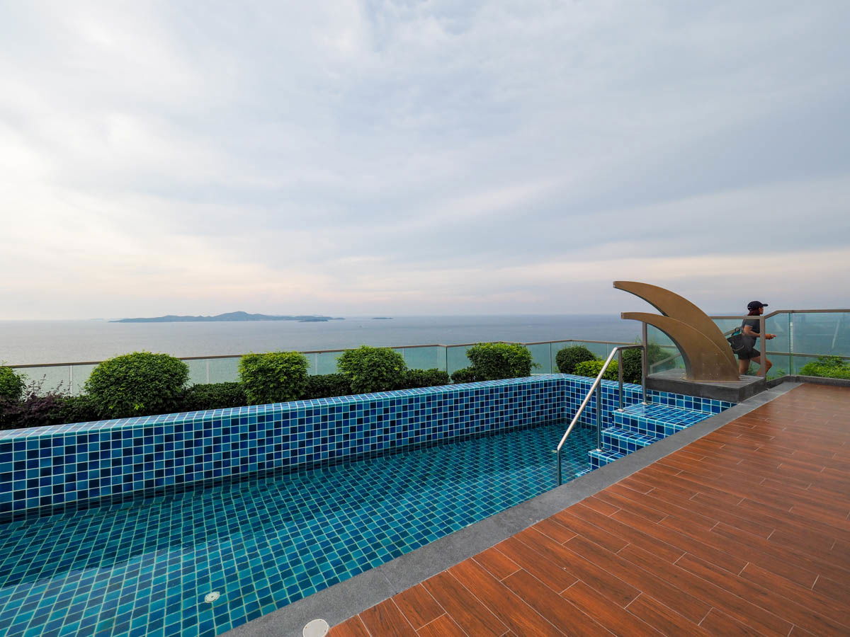 picture Studio Condominium @ The Peak Towers - 22/24