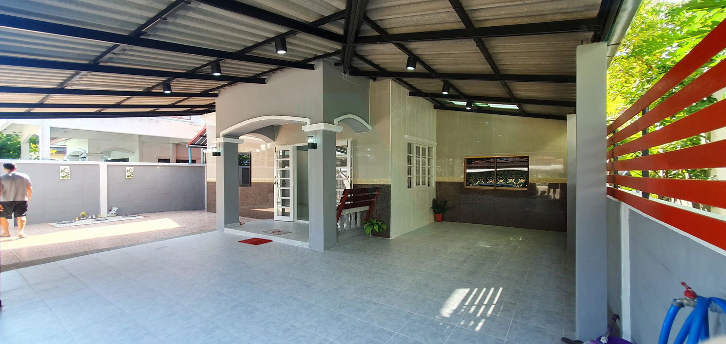 picture 🚩 For Sell House K.C. GARDENHOME 2-story 5 bedroom 2 bathroom - 2/8