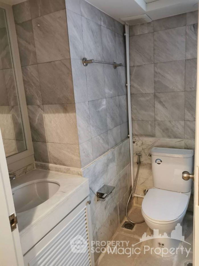 picture 2-BR Condo at La Maison Ruamrudee near BTS Phloen Chit (ID 1671056) - 9/14