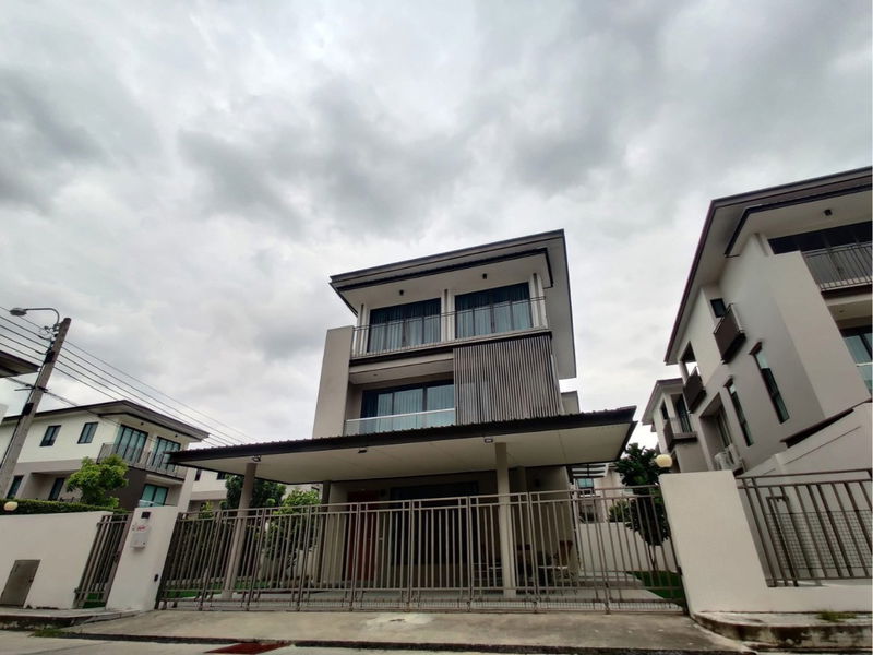 บ้านเดี่ยวให้เช่า : P0189 ให้เช่า บ้านเดี่ยว 3 ชั้น โครงการ AQ Arbor เฉลิมพระเกียรติ ร.9 ซอย 48 – พัฒนาการ ทำเลเงียบสงบ พื้นที่รอบบ้านกว้างที่สุดในโครงการ