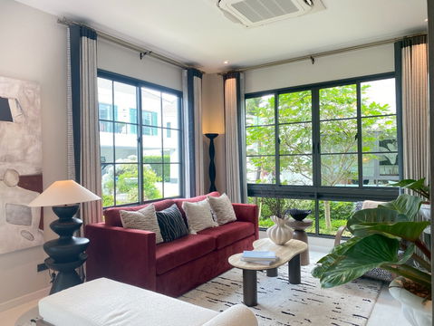 🏡 ✨ ขายบ้านต้วอย่าง แบบบ้าน “Austen” ที่ Setthasiri Bangna KM.10 📌 บ้านเลขที่สวย พร้อมเข้าอยู่ได้ทันที!  💰 ราคาพิเศษเพียง 45.9 ล้าน