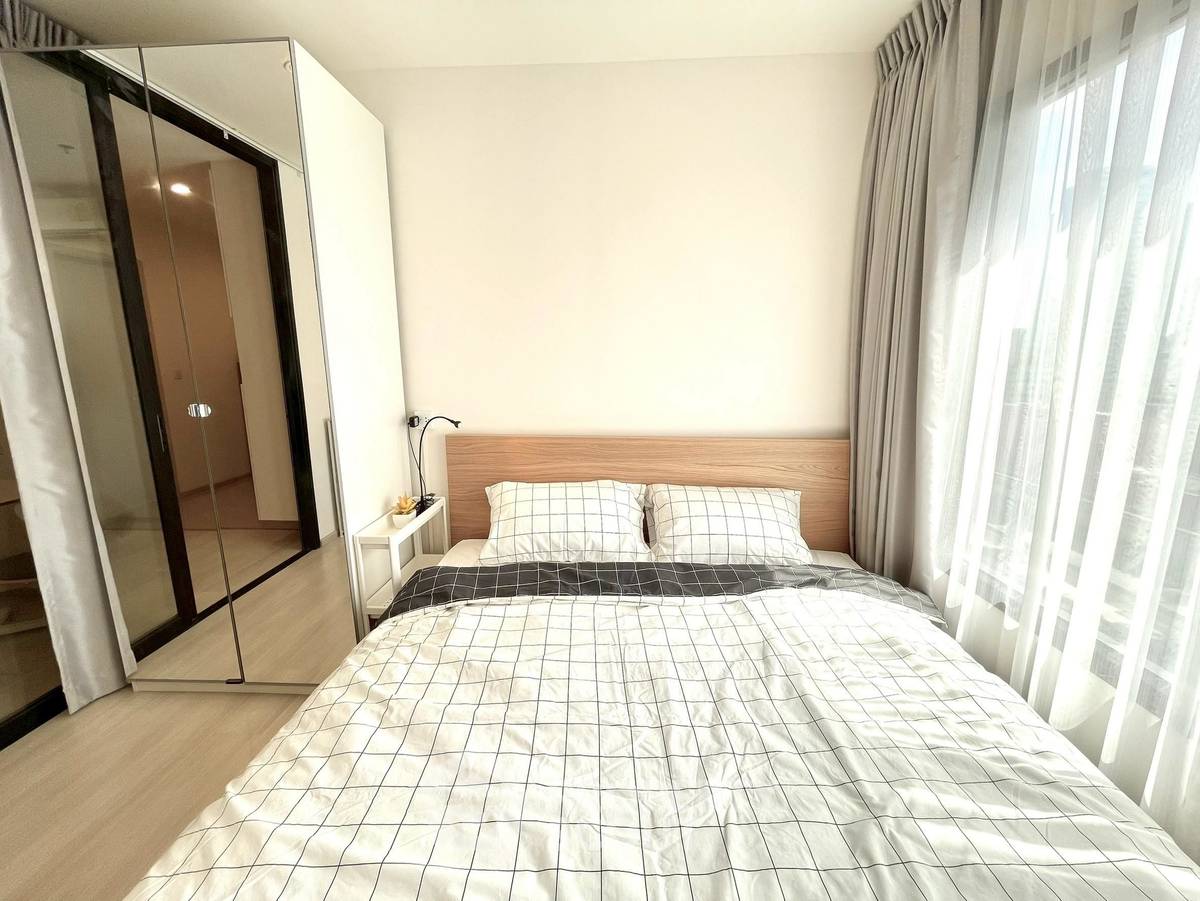 picture 2-BR Condo at Life Asoke near ARL Makkasan (ID 2228802) - 8/10