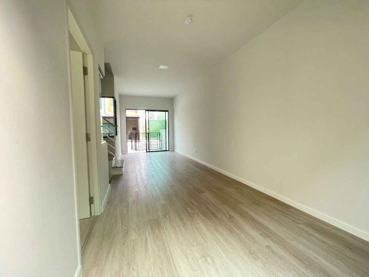 picture 🏡 Corner Townhome for Sale – Siri Place Phetkasem-Sai 4 - 2/8
