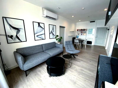 Condos for sale : 2-BR Condo at The Light House Sathorn–Chareonnakorn near BTS Krung Thon Buri (ID 2097372)