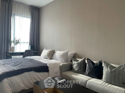 Modern 1-bedroom condominium by BTS On Nut | 12 Months Available (ID 992939)